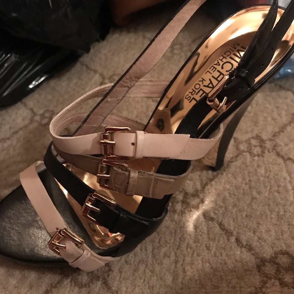 Michael Kors pumps